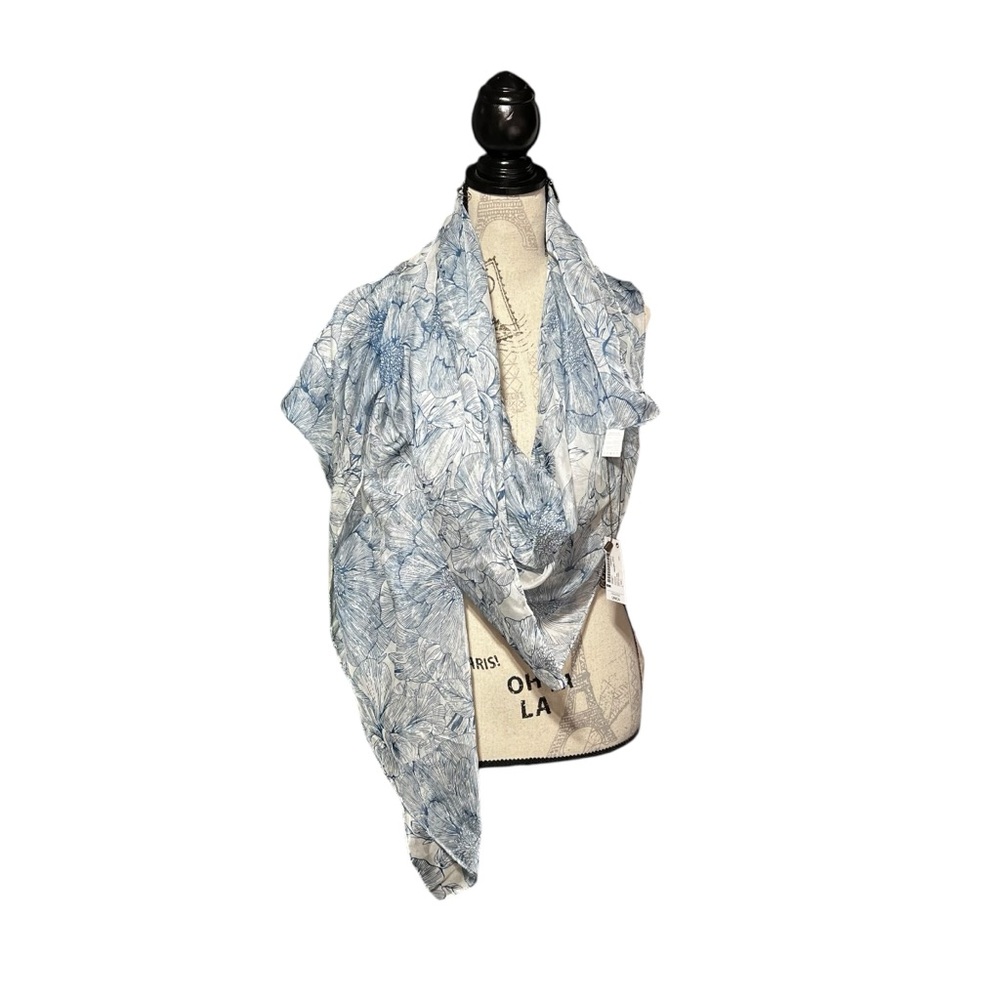 Elegant‎ Blue Floral Scarf lightweight